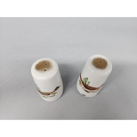 Vintage Roadrunner Salt & Pepper Shakers  2.75" tall made in Japan porcelain - Picture 2 of 5